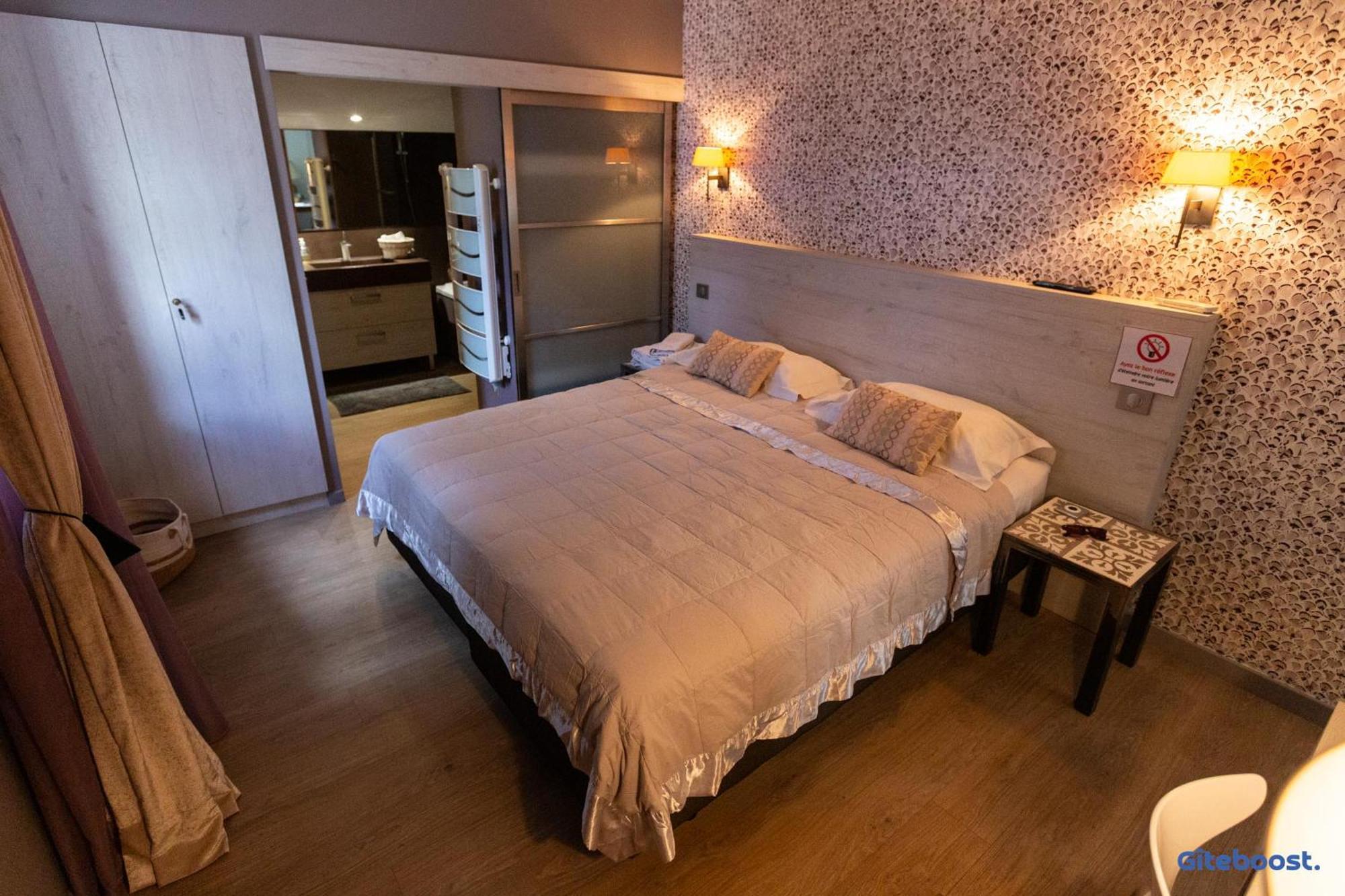 Le Val Des Sens Hotel Chatte Exterior photo